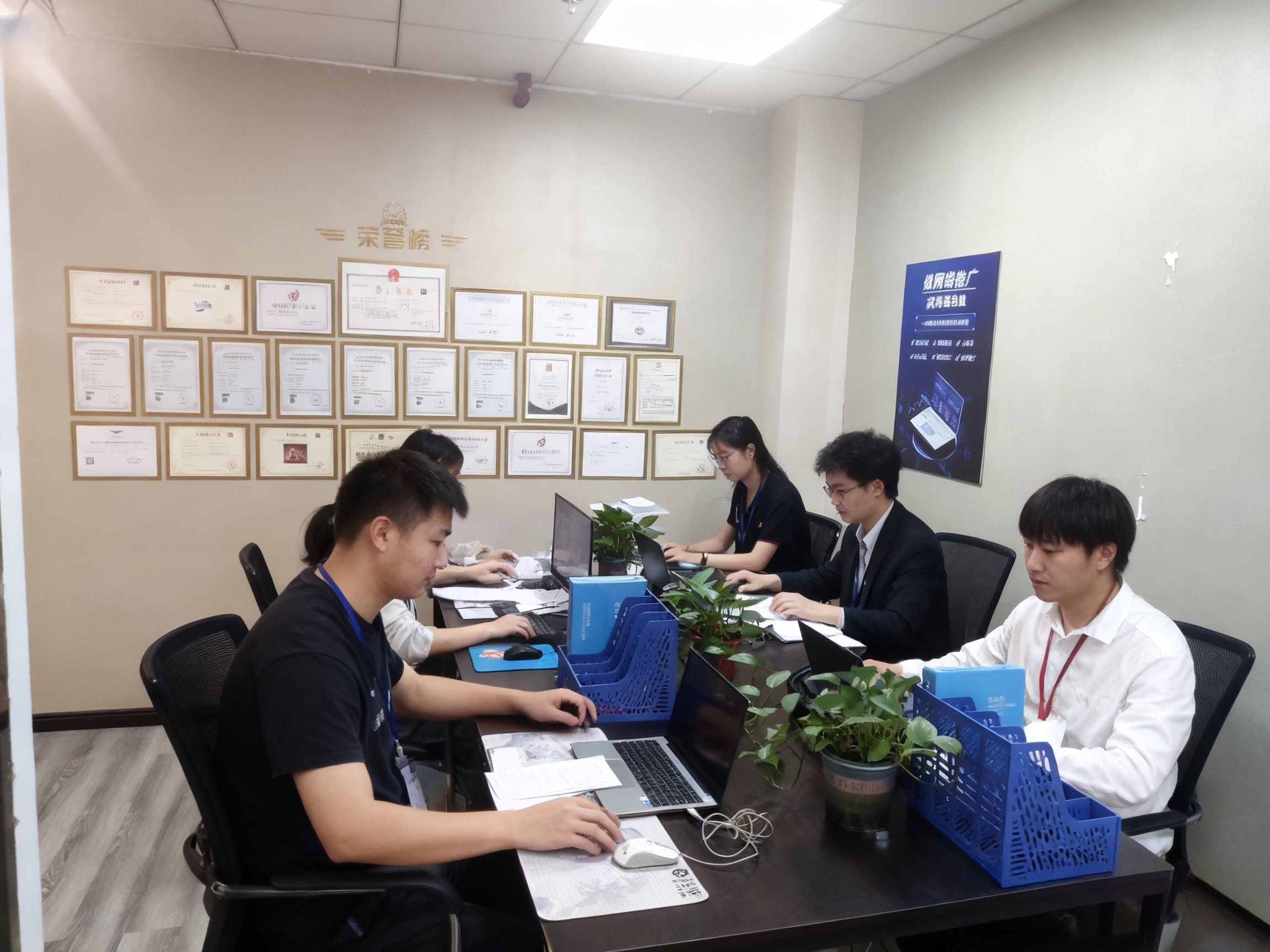 公司实拍：办公与开发环境展示